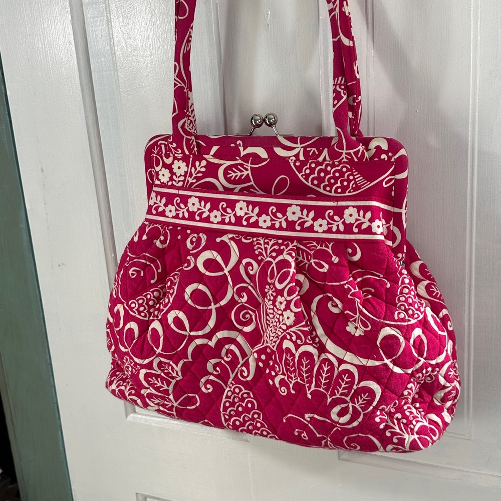 Vera Bradley Alice kiss lock satchel shoulder bag. Fushia “twirley birds”